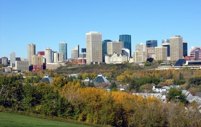 Skyline Edmonton, Alberta - photo BIGskyline.com Skyline Edmonton, Alberta - photo BIGskyline.com