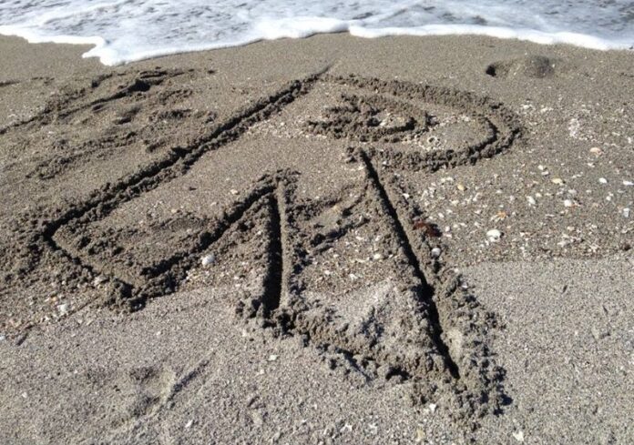 Rev3 in the sand Rev3 in the sand