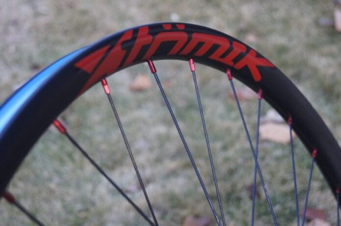 Atomik Carbon rim