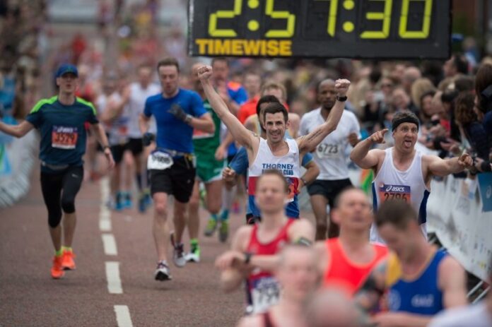 ASICS Greater Manchester Marathon - AGMM 2015 sub 3 hr running crowd ASICS Greater Manchester Marathon - AGMM 2015 sub 3 hr running crowd