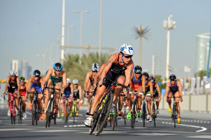 Women at ITU World Triathlon Abu Dhabi - photo Janos Schmidt - International Triathlon Union