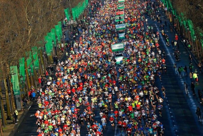 2016 Schneider Electric Marathon de Paris - Photo credit - AURELIEN VIALATTE - ASO 2016 Schneider Electric Marathon de Paris - Photo credit - AURELIEN VIALATTE - ASO