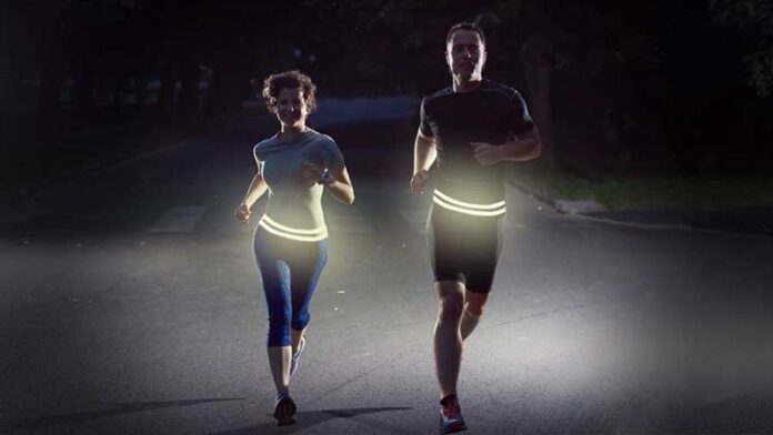 reflective-flipbelt-lifestyle