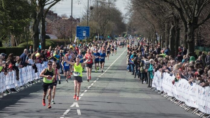 ASICS Greater Manchester Marathon 2016 - runners and crowd support ASICS Greater Manchester Marathon 2016 - runners and crowd support