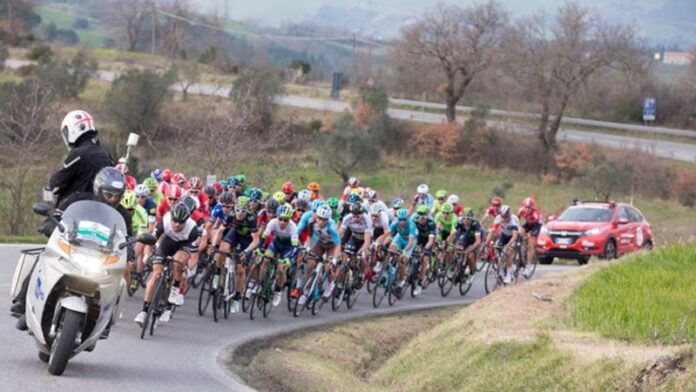 Pro team riders - Italy - Photo Credit - ANSA