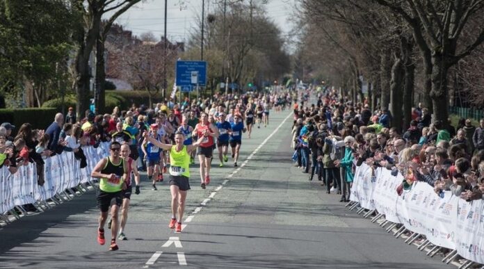 ASICS Greater Manchester Marathon 2016 - runners and crowd support