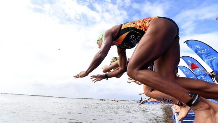 ITU World Triathlon Gold Coast swim start - photo credit ITU - Delly Carr ITU World Triathlon Gold Coast swim start - photo credit ITU - Delly Carr