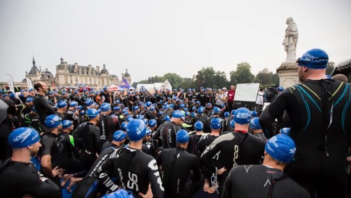 Swim start at Chateau de Chantilly Triathlon Swim start at Chateau de Chantilly Triathlon