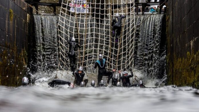 Participants compete at Red Bull Neptune Steps in Glasgow, UK, on March 18, 2017 - photo Olaf Pignataro/Red Bull Content Pool
