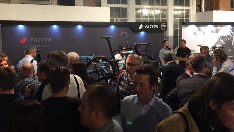 Rouleur Classic - Factor Bikes stand