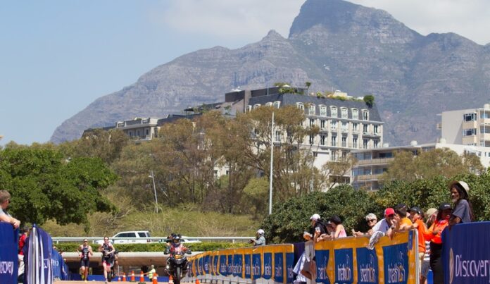 Womens Elite Winner Discovery Traithlon World Cup 2017 Lucy Hall beats Jessica Learmonth (both from Great Britain) to the finish line in a closely fought womens race during the Discovery Triathlon World Cup Cape Town 2017. Image by Greg Beadle