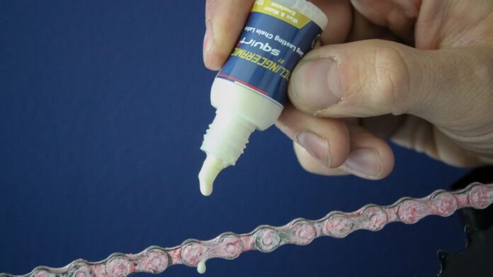 CyclingCeramic gets lubed up with Squirt
