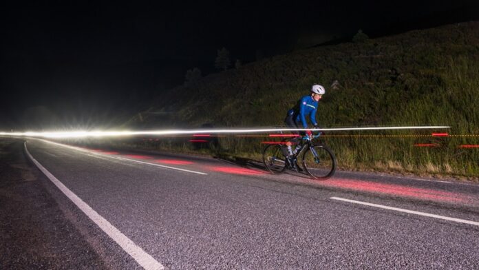 180823_STARMAN Night Triathlon cyclist - photo credit Ed Smith Photography