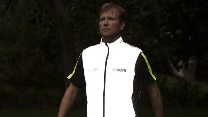 181018_Proviz Reflect360 Performance Cycling Gilet - Mens - Lifestyle 1