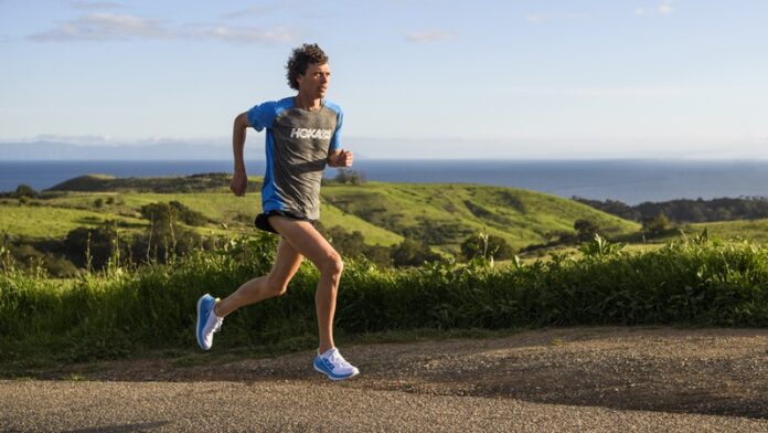 190502_Jim Walmsley runs in HOKA ONE ONE Carbon X shoes