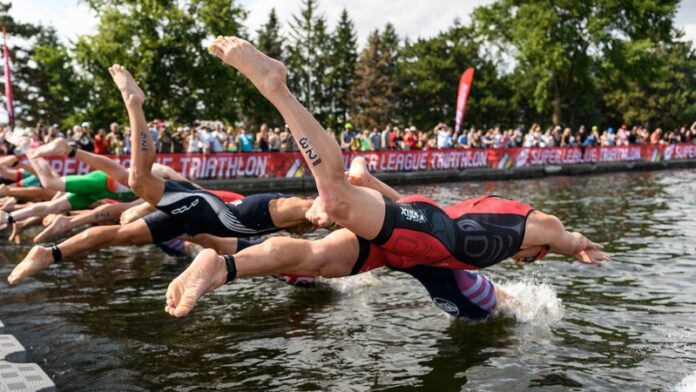 191203_Swim entry at Super League Triathlon