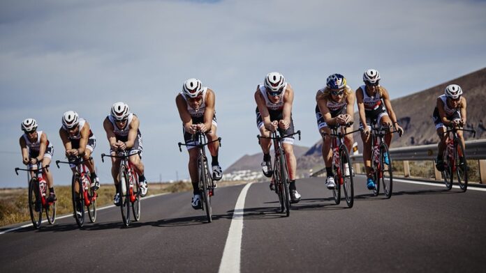 Endless Pools Shoot - Maastricht MECC 20/10/2017 BMC-Vifit-Pro-Triathlon-Team-photo-credit-James-Mitchell.