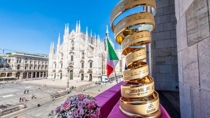 200908_Milan, with the Duomo in the background, where the Giro will finish on 25 October