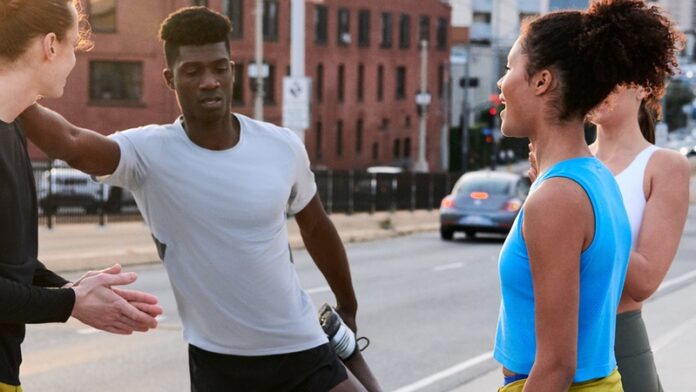 210112_Lululemon athletes