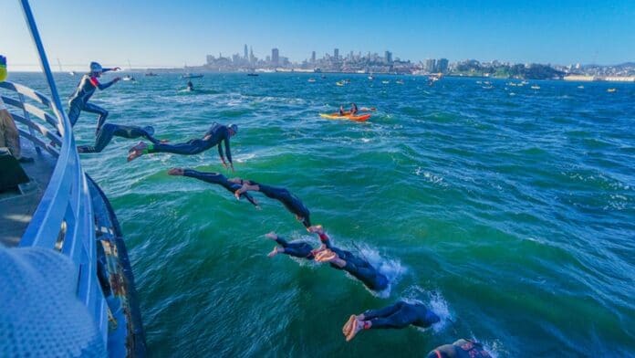 210715_Escape From Alcatraz swim start