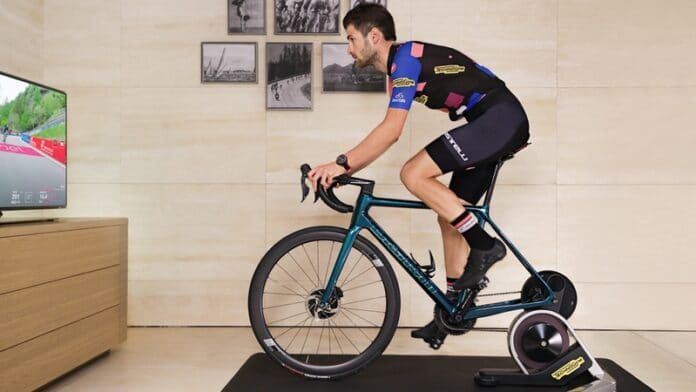 211130_indoor jersey of the Giro d Italia in collaboration with Technogym and Castelli