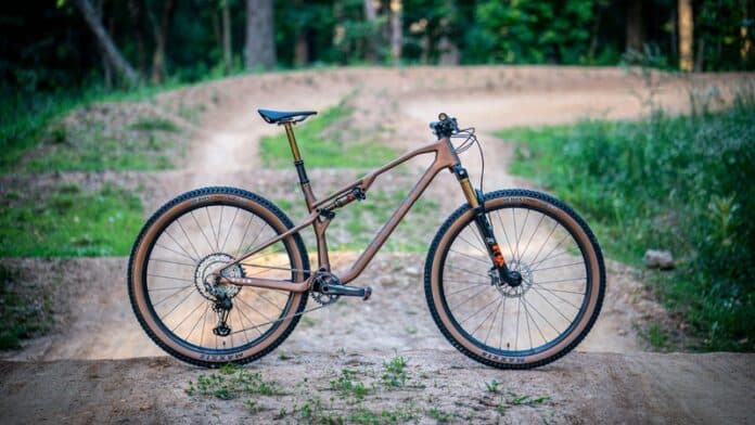 220712_ALLIED Cycle Works debuts carbon mountain bike