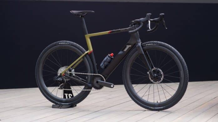 221205_Exploro Racemax X Huracan Sterrato