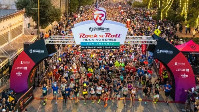 221205_RNR San Antonio 01 - image credit Ryan Bethke for Rock n Roll Running Series