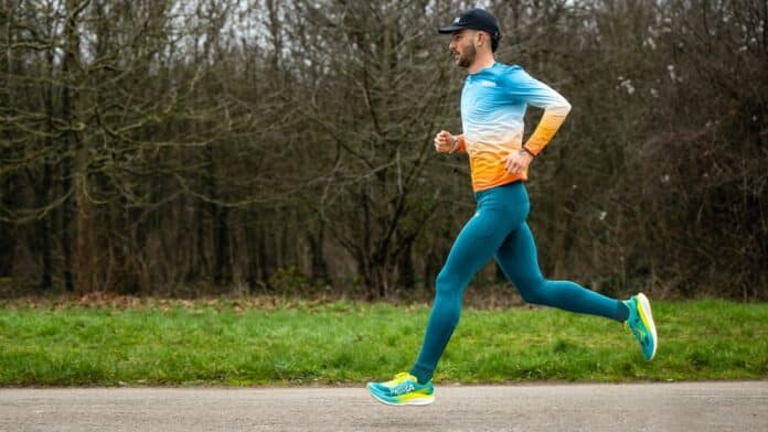 230221_HOKA signs elite triathlete Sam Laidlow