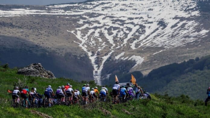 230327_Giro-E riders