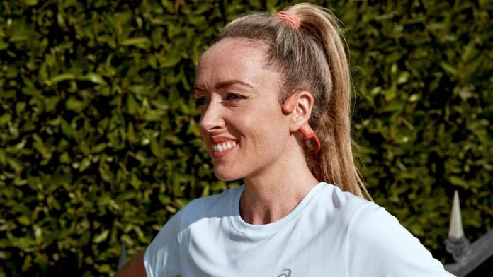 240301_Commonwealth champ Eilish McColgan signs as Shokz brand ambassador