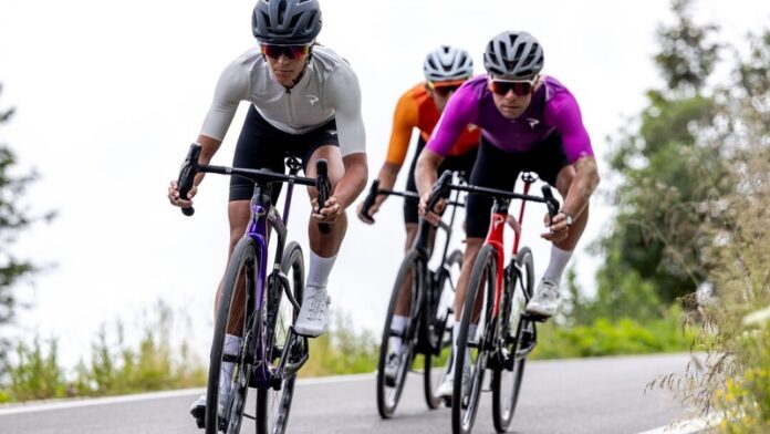 240506_Pinarello unveils cutting-edge spring-summer apparel collection