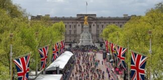 TCS London Marathon breaks own world record for fundraising Shokz lends an ear to TCS London Marathon in two-year deal - image credit Thomas Lovelock for London Marathon Events