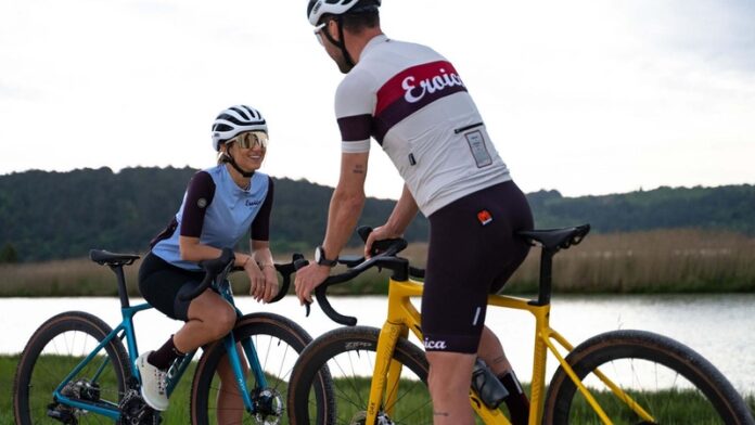 Santini celebrates 10 years of L'Eroica partnership with new 2025 collection