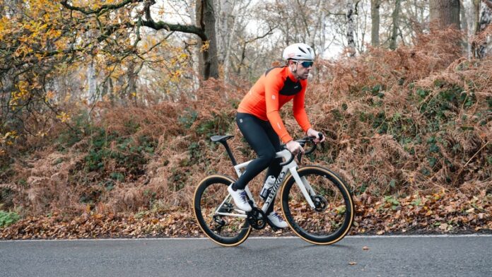 Aiming to bridge gap between WorldTour data and everyday performance, 4iiii partners with Alex Dowsett