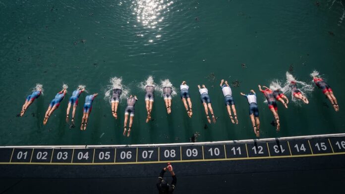 Supertri swim start