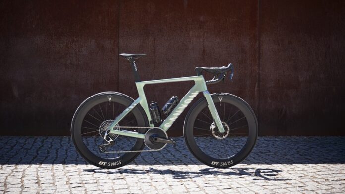Updated Canyon Aeroad CFR records wind tunnel result with new race cockpit