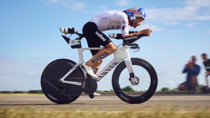 Sam Laidlow breaks world record at Challenge Roth on Canyon’s unreleased Speedmax CFR Sam Laidlow breaks world record at Challenge Roth on Canyon’s unreleased Speedmax CFR