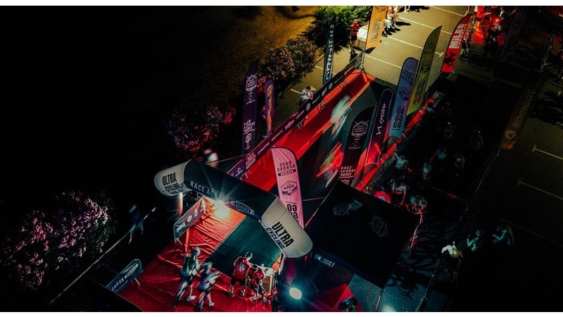 Race 
&nbsp;
Across France adapts to extreme heatwave - nightime start