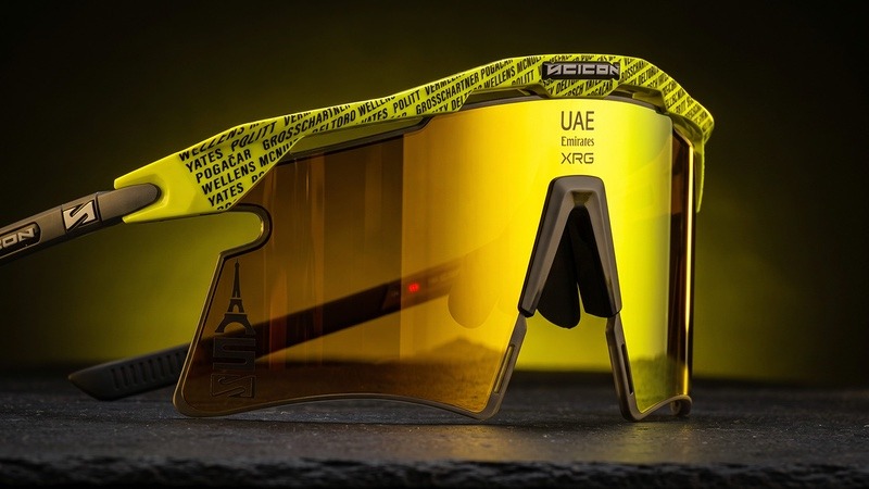 Aeroshade 2.0 Titanium 5 Tour - image credit Scicon Sports