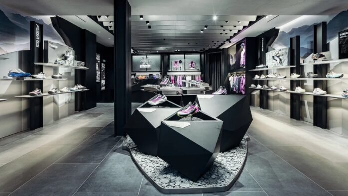 Kailas FUGA Opens Chamonix Store for FUGA EX PRO G Launch Kailas FUGA Opens Chamonix Store for FUGA EX PRO G Launch