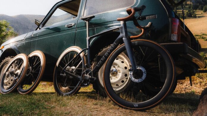 VAN RYSEL THE ACE collection follows lead-out by new RCR-G bike