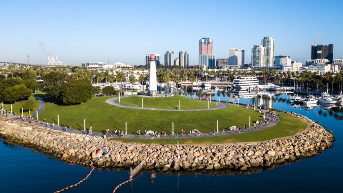 2XU Long Beach Marathon - image credit RWBMultimedia
