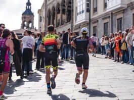 Vi Half Gasteiz triathlon runners - image credit fotorunners.es