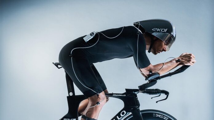 Elastic Interface rider with Tailwind TT cycling pad for time trials